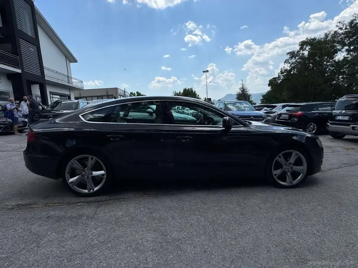 Usata Audi A5 Ambiente 170 CV (125 kW) 2011 Nero Coupé