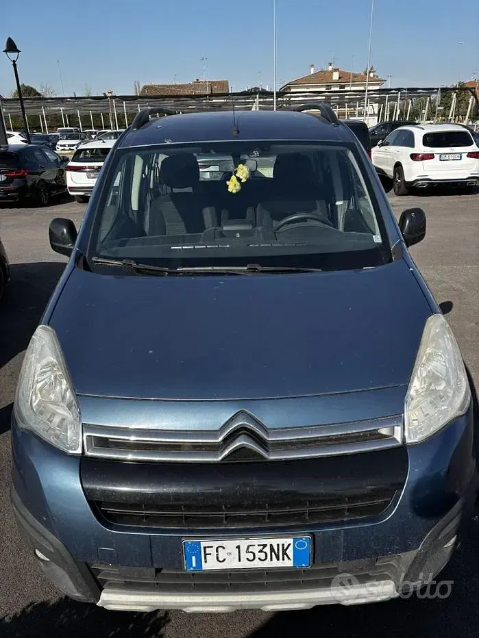 Usata Citroën e-Berlingo XTR 99 CV (72 kW) 2016 Blu Monovolume