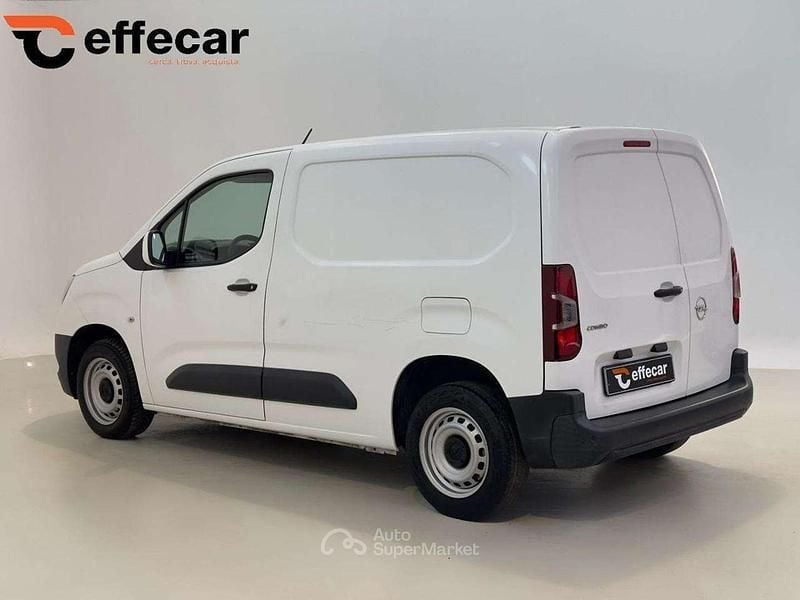 Usata Opel Combo Edition 110 CV (80 kW) 2020 Bianco Monovolume