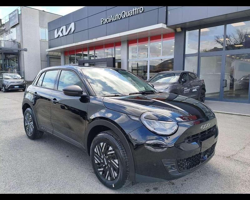 Nuova Fiat 600 110 CV (80 kW) 2026 Nero SUV