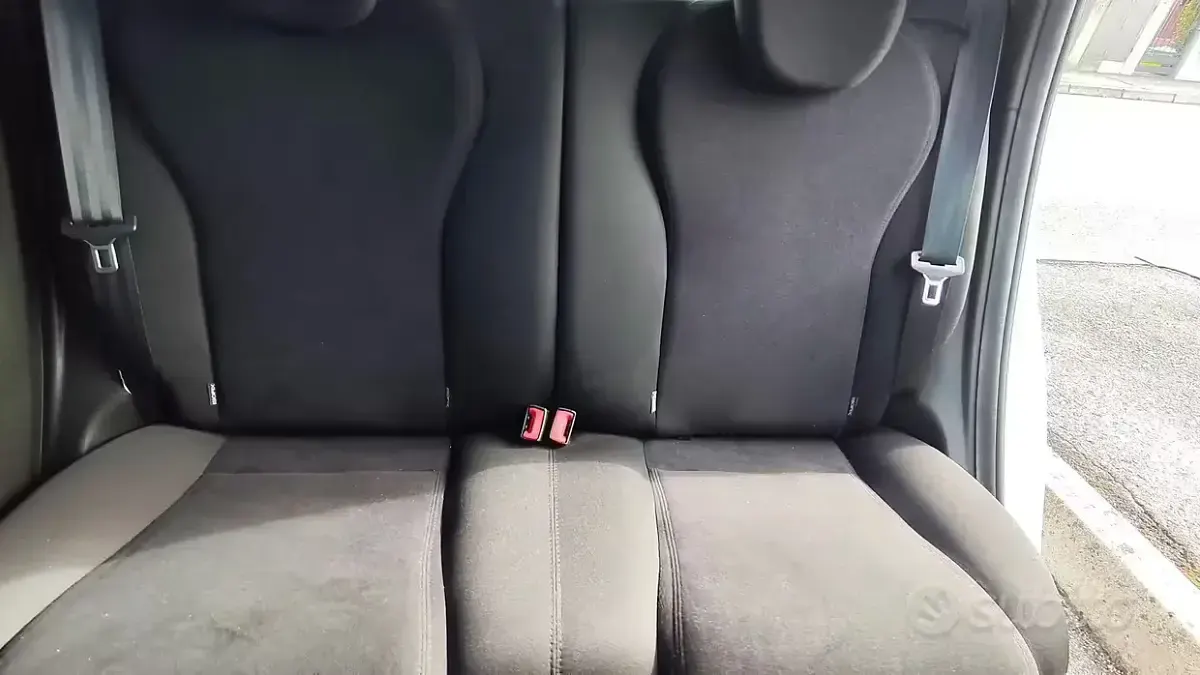 Usata Lancia Ypsilon 69 CV (50 kW) 2015 Bianco Utilitaria