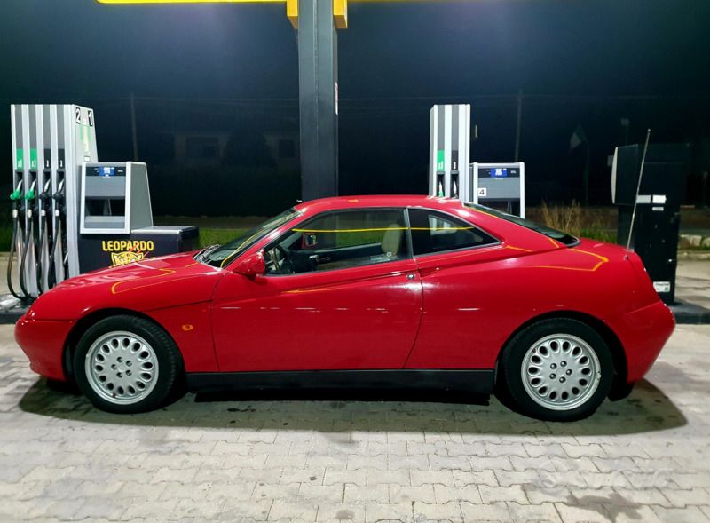 Usata Alfa Romeo GTV 201 CV (147 kW) 1995 Rosso Coupé