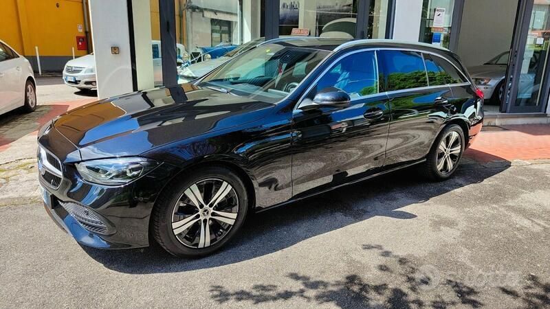 Usata Mercedes C220 Business 200 CV (147 kW) 2021 Nero Station wagon