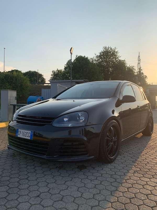 Usata 2005 VW Golf IV Sportline Tre volumi | 7650 € (Cara) - Immagine 1/4