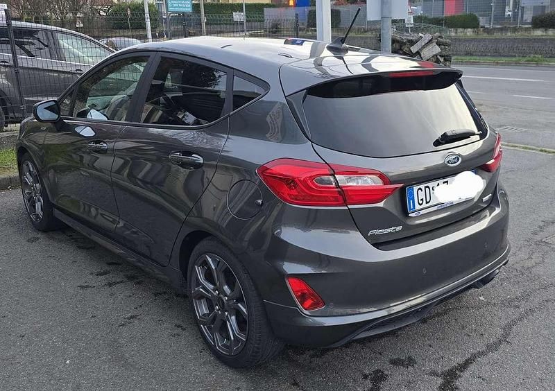 Usata Ford Fiesta ST-Line 125 CV (91 kW) 2021 Grigio Utilitaria