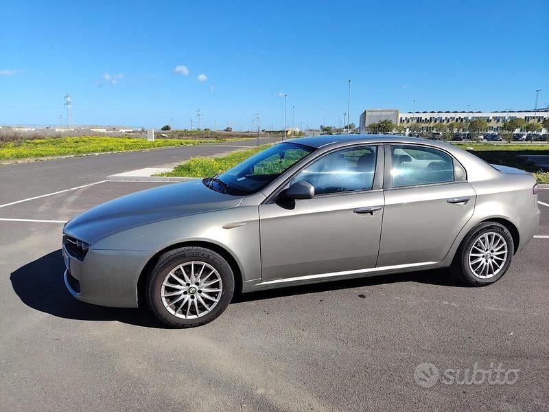 Usata Alfa Romeo 159 Progression 150 CV (110 kW) 2008 Grigio Berlina