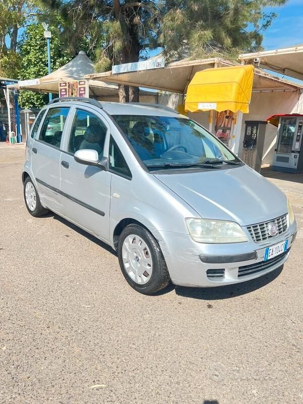 Usata Fiat Idea 2009 Grigio Monovolume
