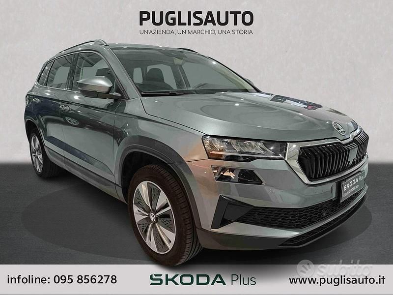 Grigio Usata 2022 Skoda Karoq Executive SUV | 22.700 € (Cara) - Immagine 1/4