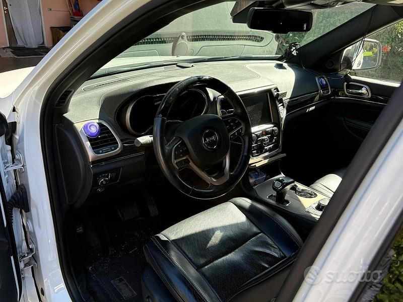 Usata Jeep Grand Cherokee Overland 250 CV (183 kW) 2015 Bianco SUV