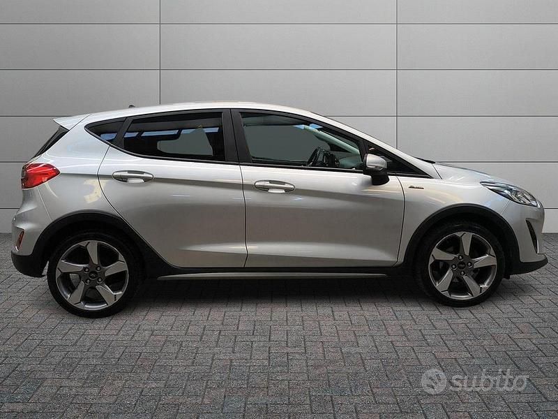 Usata Ford Fiesta Active 86 CV (63 kW) 2018 Grigio Utilitaria