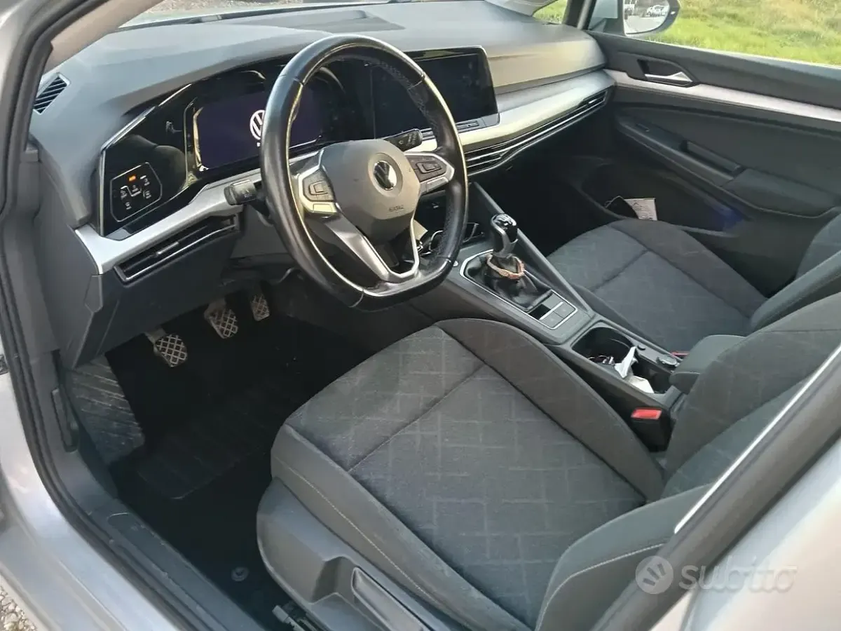 Usata VW Golf VIII 116 CV (85 kW) 2020 Grigio Berlina