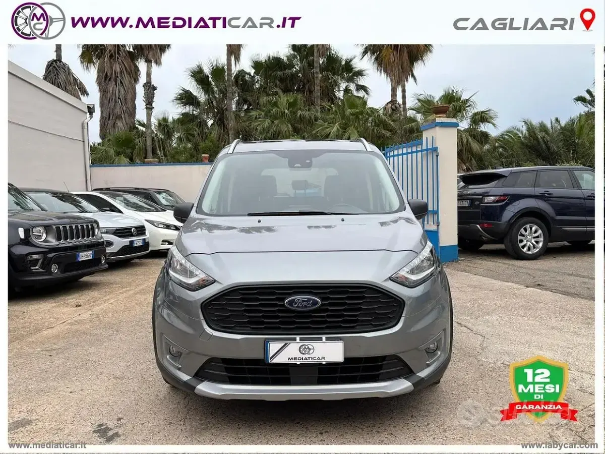 Usata Ford Tourneo Active 120 CV (88 kW) 2022 Grigio Monovolume