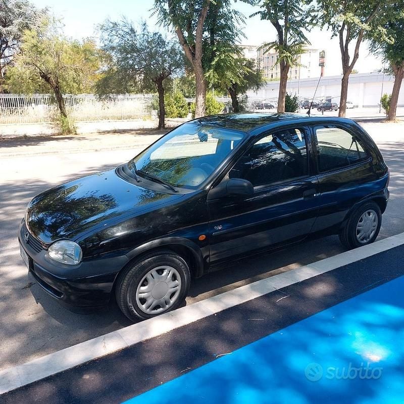 Usata Opel Corsa 1998 Nero Berlina