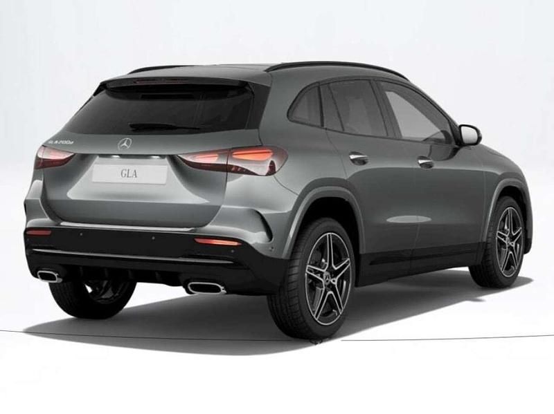 Nuova Mercedes GLA200 Advanced Plus 150 CV (110 kW) 2026 Grigio montagna / metallizzato SUV