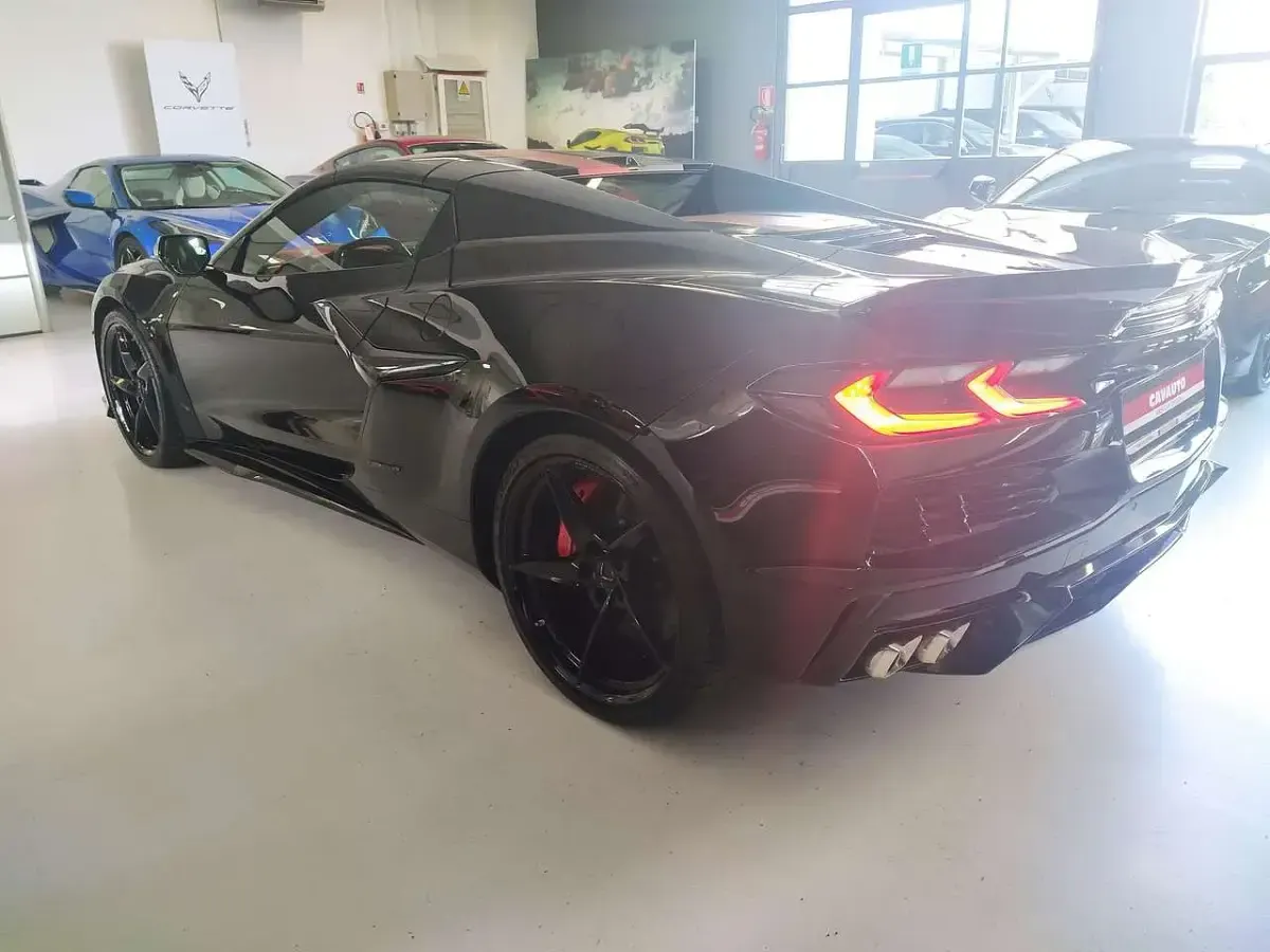 Nuova Corvette C8 655 CV (481 kW) 2026 Nero Cabrio