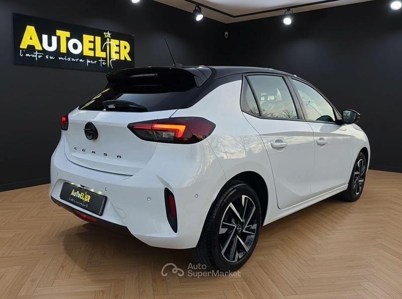 Usata Opel Corsa 101 CV (74 kW) 2025 Bicolore Utilitaria