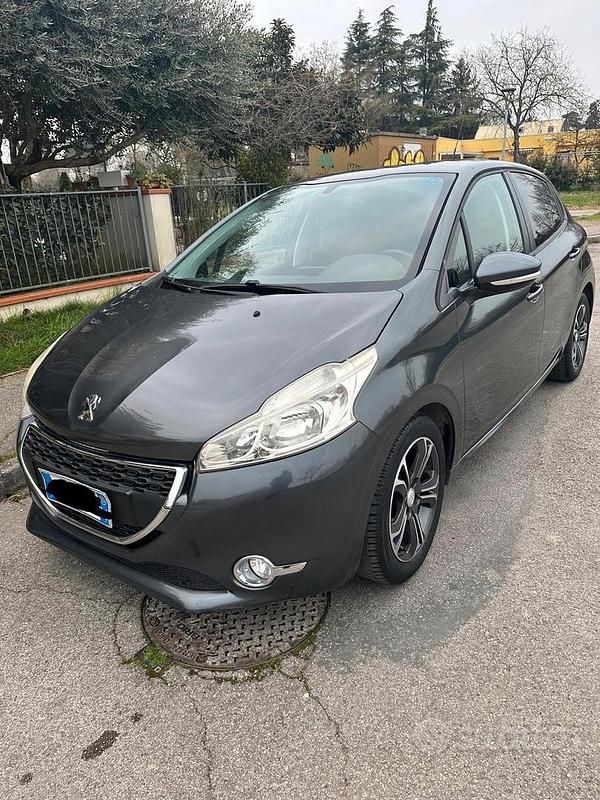 Usata Peugeot 208 Active 95 CV (69 kW) 2015 Grigio Utilitaria