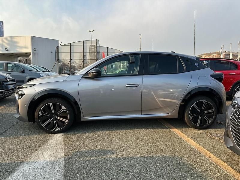Usata Lancia Ypsilon 101 CV (74 kW) 2025 Grigio Utilitaria