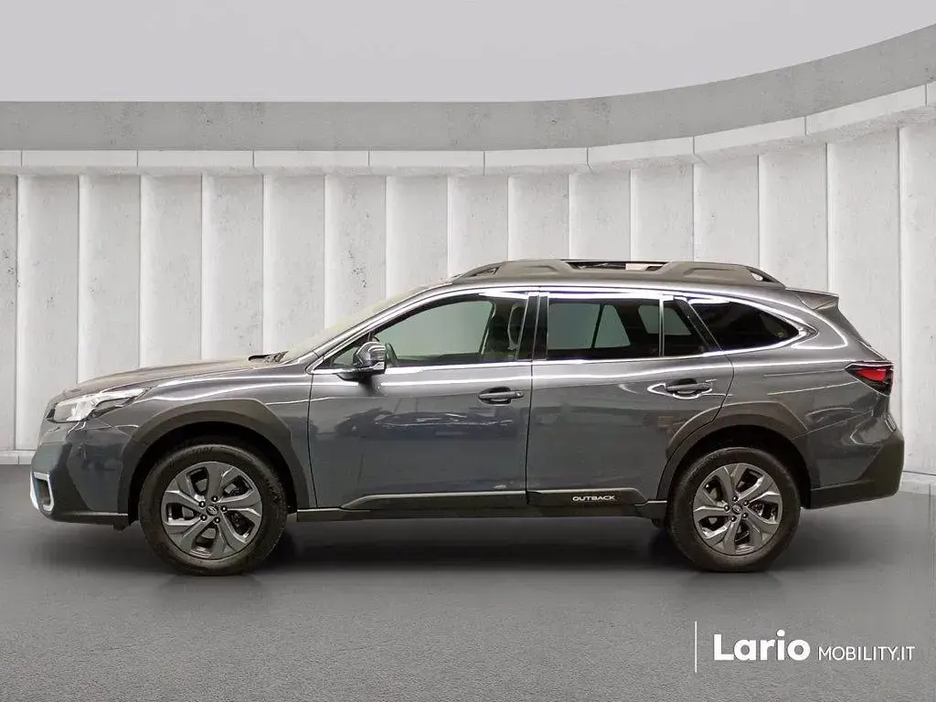 Usata Subaru Outback Style 169 CV (124 kW) 2023 Grigio Station wagon