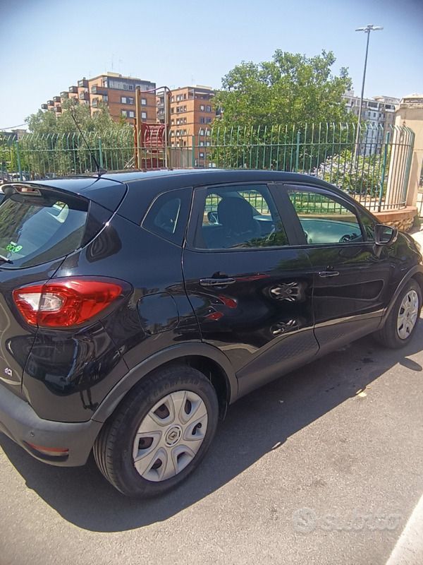 Usata Renault Captur 115 CV (84 kW) 2014 Nero SUV