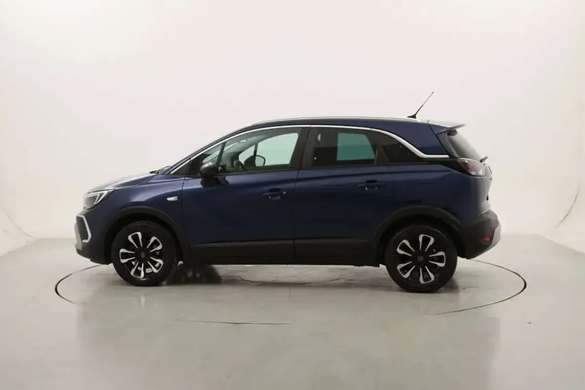 Usata Opel Crossland Elegance 110 CV (80 kW) 2023 Blu SUV
