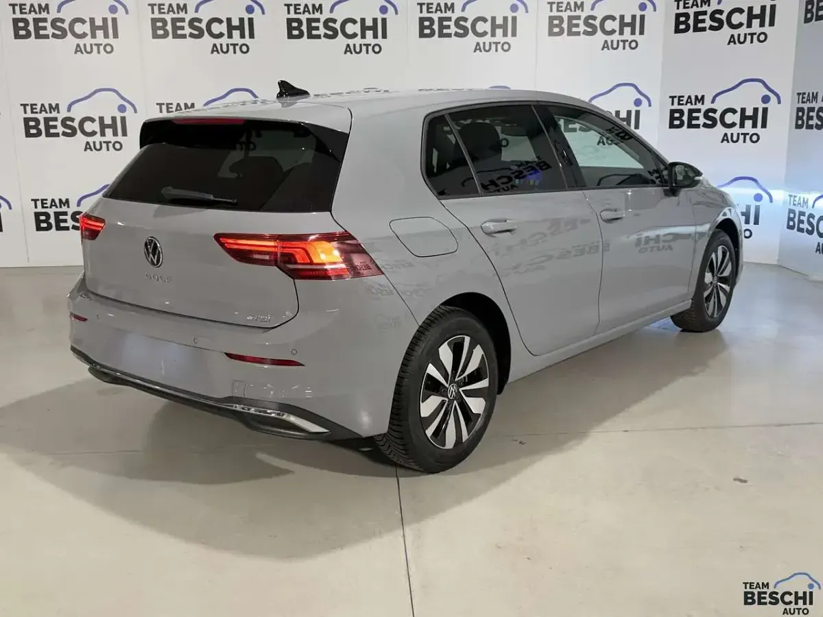 Usata VW Golf VIII Goal 150 CV (110 kW) 2025 Grigio Berlina