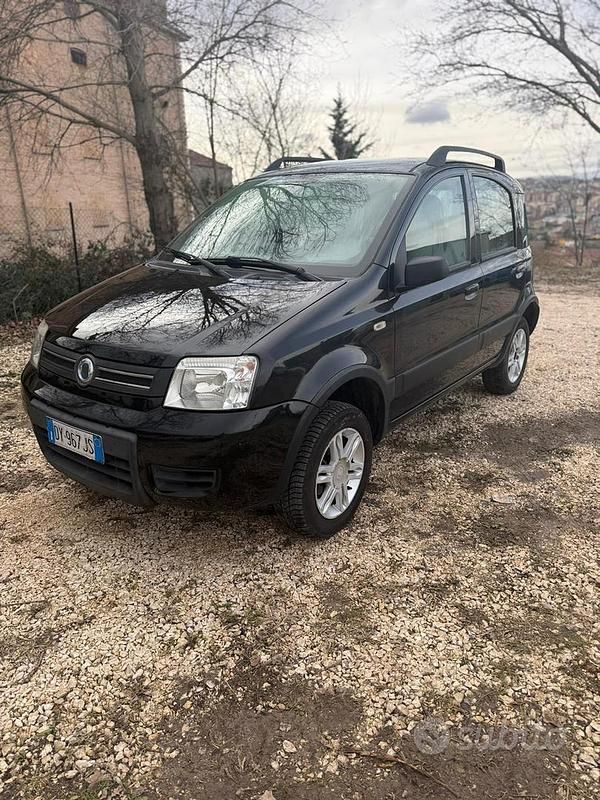Usata Fiat Panda 4x4 Climbing 69 CV (50 kW) 2007 Utilitaria