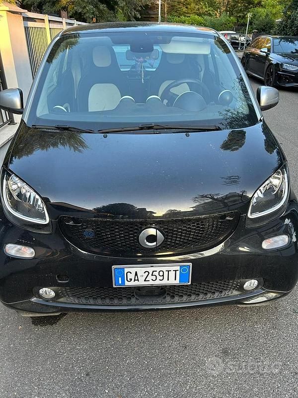 Usata Smart ForTwo Coupé 2020 Nero Utilitaria