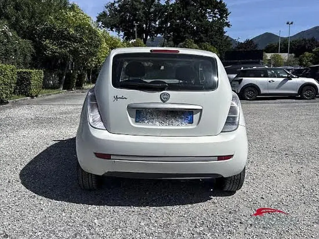 Usata Lancia Ypsilon 77 CV (56 kW) 2009 Bianco Utilitaria