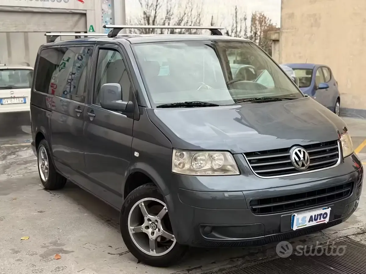 Usata VW Transporter Trendline 131 CV (96 kW) 2007 Grigio Furgone
