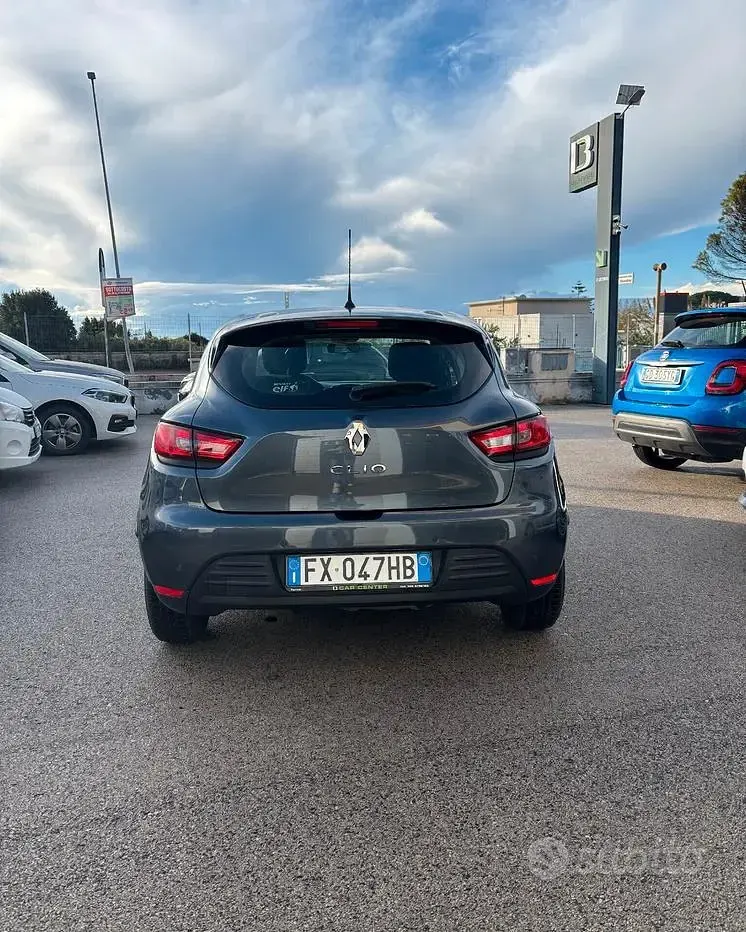 Usata Renault Clio IV Business 90 CV (66 kW) 2019 Blu/azzurro Berlina