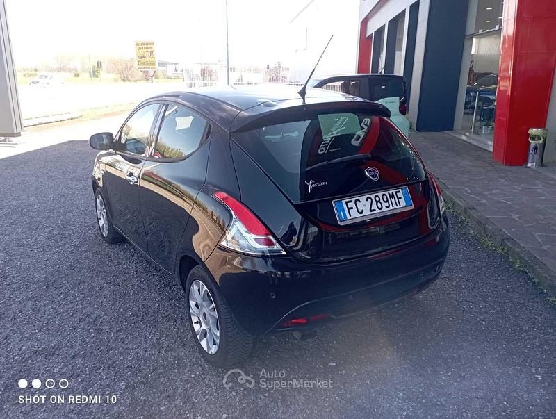 Usata Lancia Ypsilon 84 CV (61 kW) 2016 Nero Utilitaria
