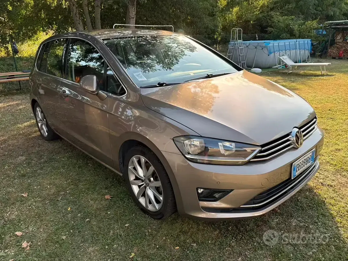 Usata VW Golf Sportsvan Highline 115 CV (84 kW) 2014 Marrone Monovolume