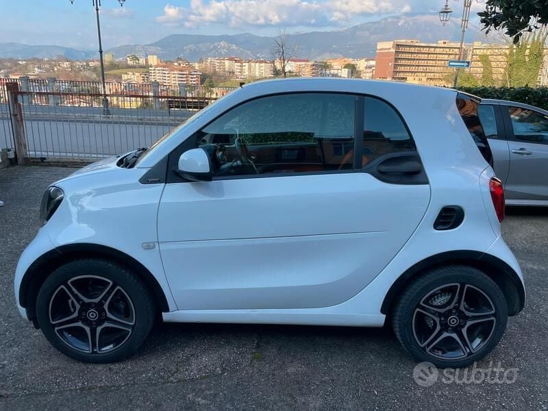 Usata Smart ForTwo Coupé Passion 71 CV (52 kW) 2015 Utilitaria