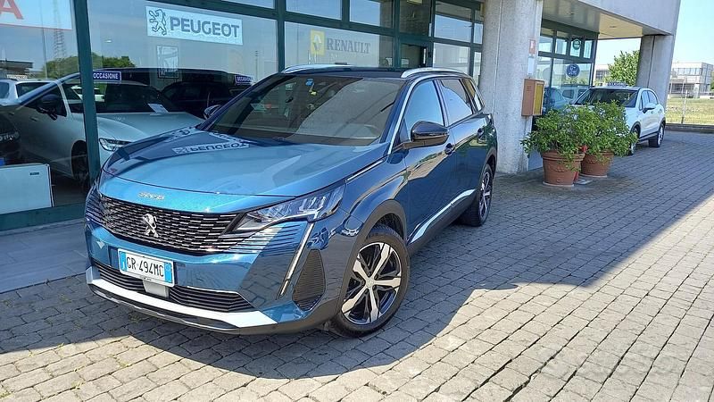 Usata Peugeot 5008 Allure 131 CV (96 kW) 2023 Blue celebes SUV