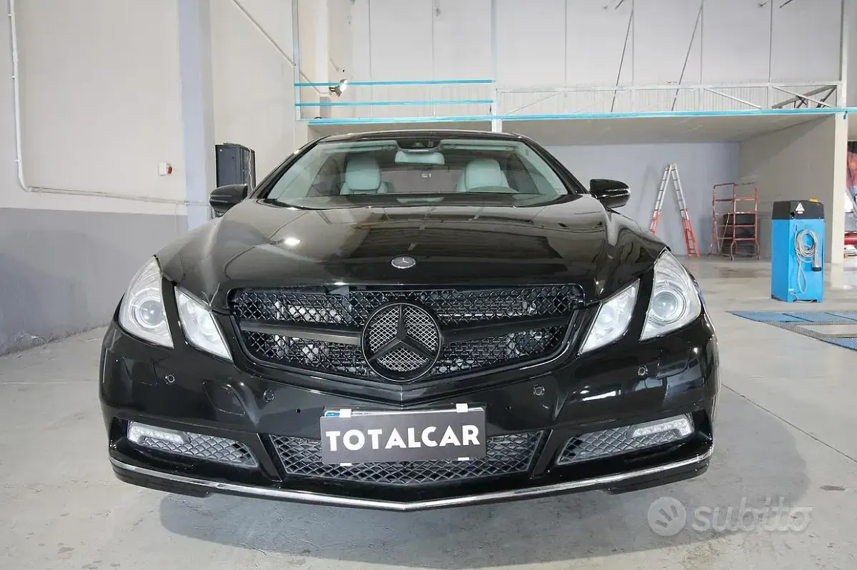 Usata Mercedes E350 231 CV (169 kW) 2009 Nero Coupé