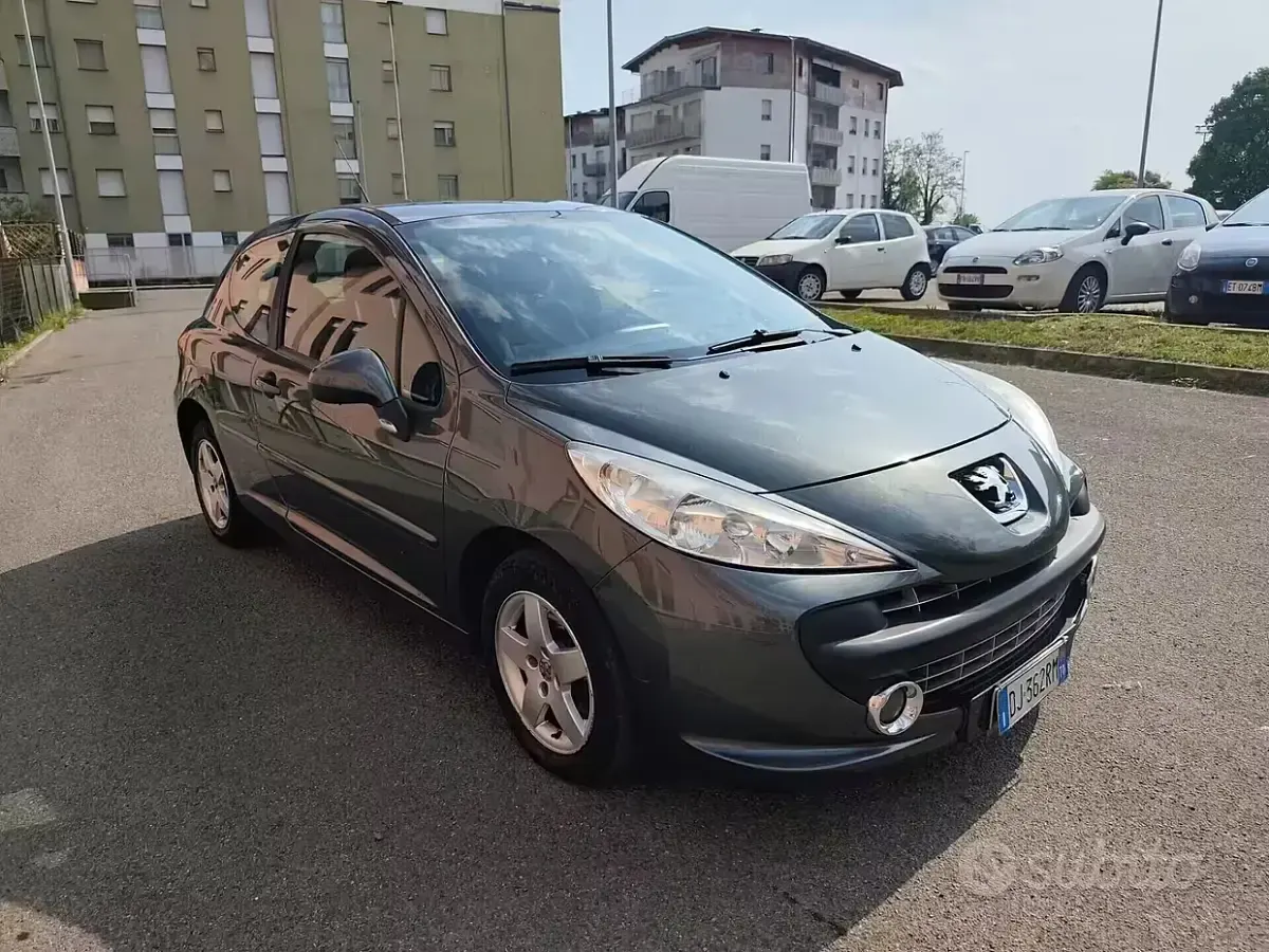 Usata Peugeot 207 95 CV (69 kW) 2008 Verde Berlina