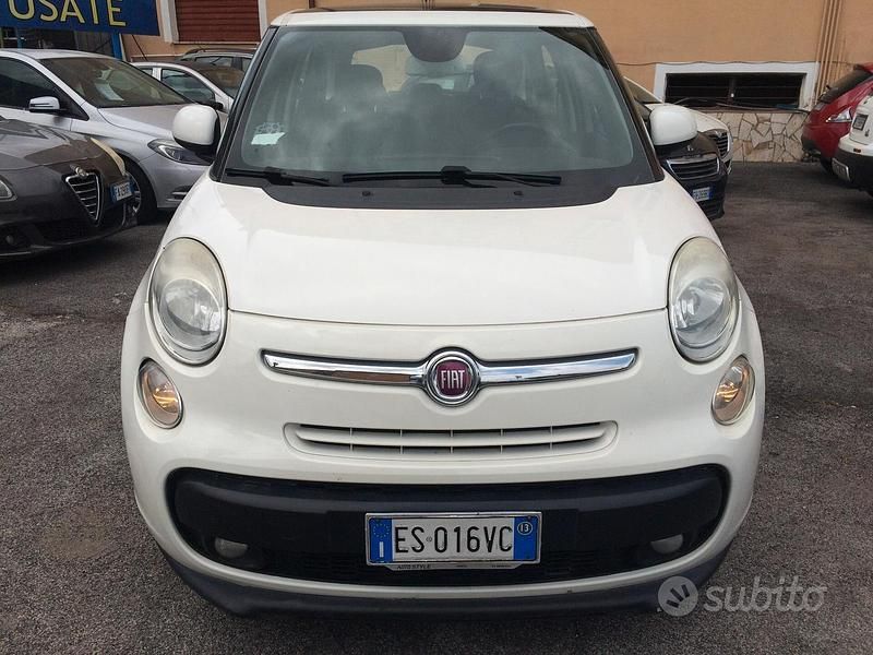 Begagnad Fiat 500L Lounge 85 HK (62 kW) 2013 Vit Minibuss