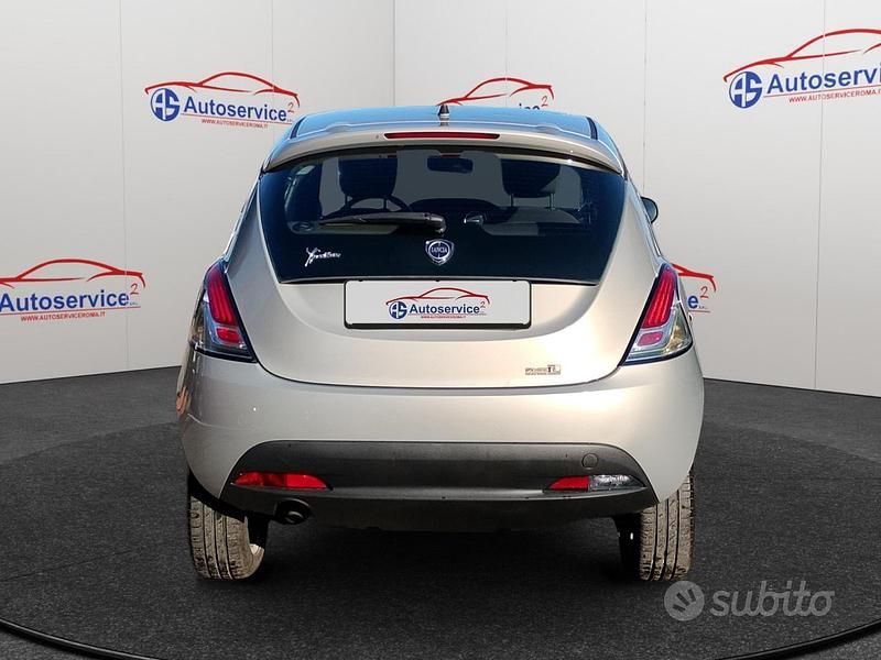 Usata Lancia Ypsilon Gold 80 CV (58 kW) 2013 Nero Utilitaria