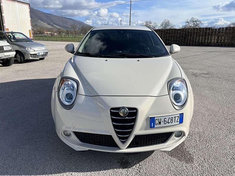 Usata Alfa Romeo MiTo Super 84 CV (61 kW) 2011 Beige Utilitaria