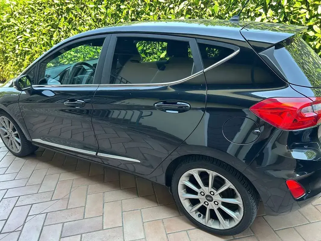 Usata Ford Fiesta Vignale 86 CV (63 kW) 2019 Nero Utilitaria