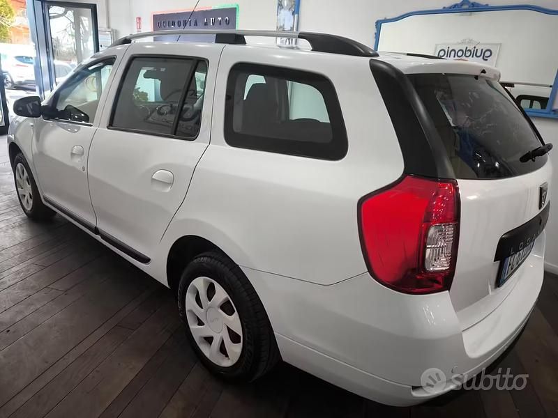 Usata Dacia Logan MCV Lauréate 90 CV (66 kW) 2016 Bianco Station wagon