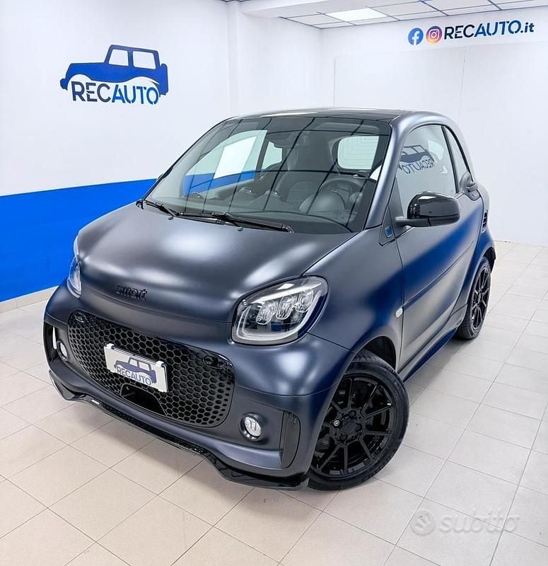 Blu Usata 2022 Smart ForTwo Coupé Utilitaria | 13.500 € - Immagine 1/4