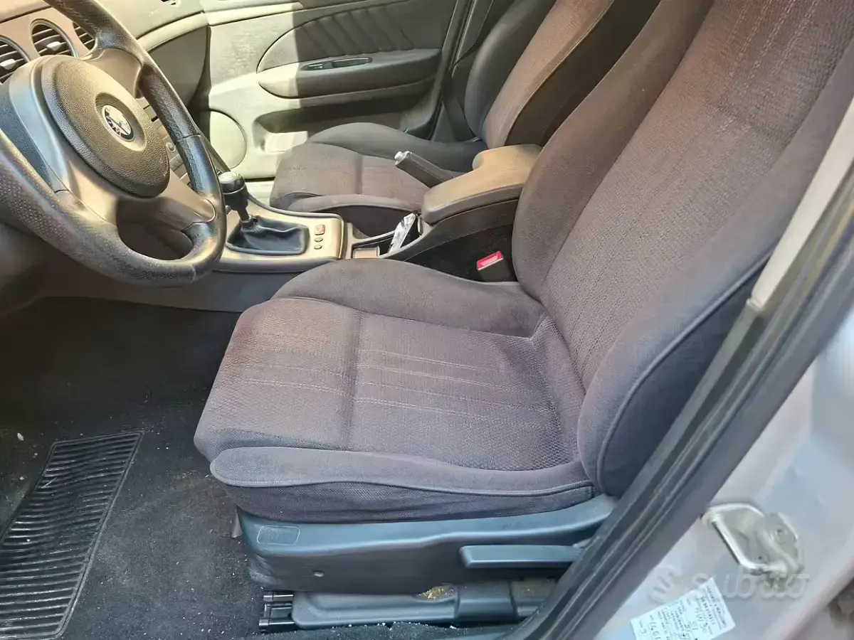 Second-hand Alfa Romeo 159 150 CP (110 kW) 2008 Gri Berlinǎ