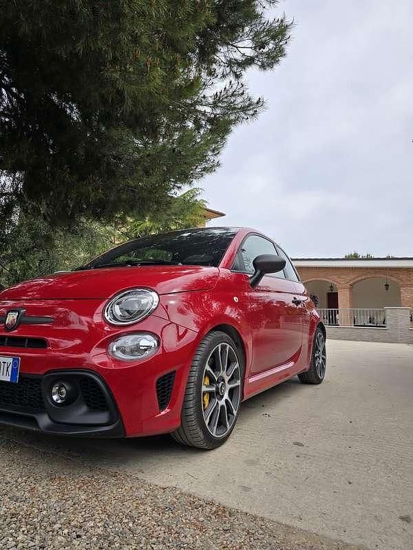 Usata Abarth 695 Competizione 179 CV (131 kW) 2024 Utilitaria