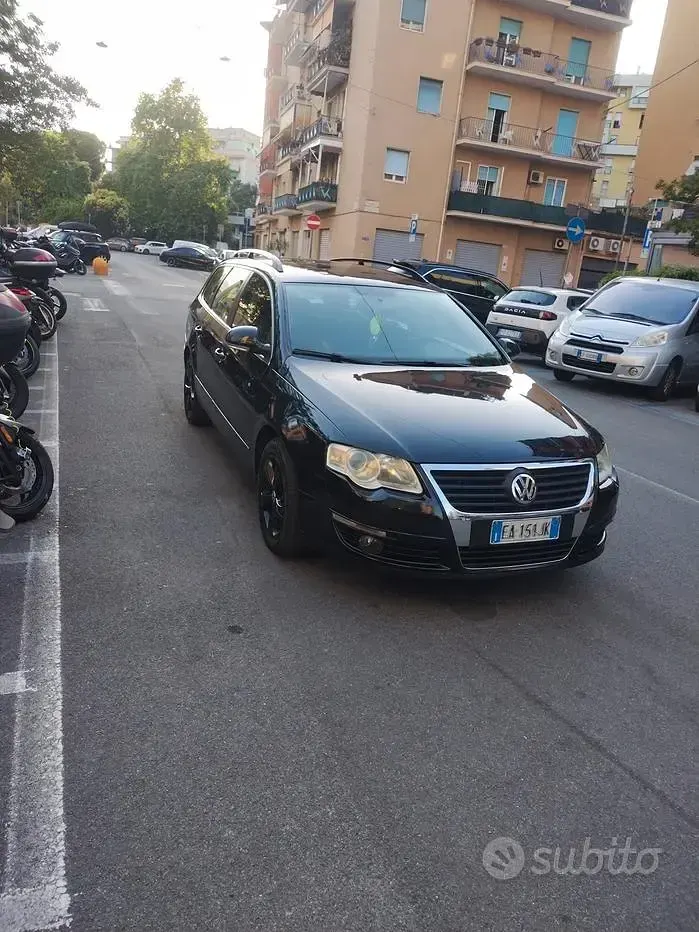 Usata VW Passat 110 CV (80 kW) 2010 Nero Station wagon