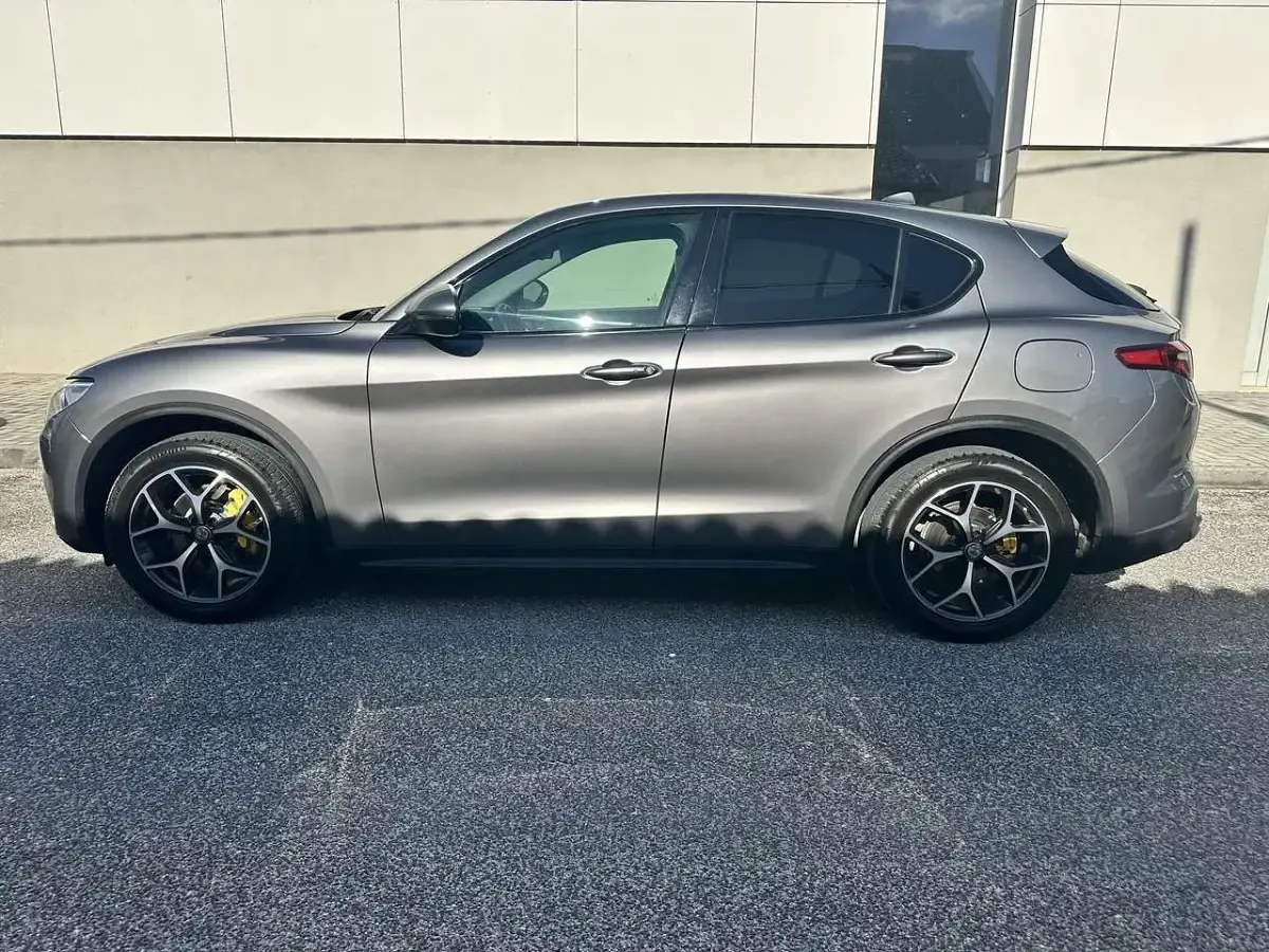 Usata Alfa Romeo Stelvio Executive 210 CV (154 kW) 2019 Grigio SUV