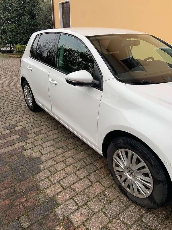 Używany VW Golf VII United 105 KM (77 kW) 2012 Biały Sedan/Limuzyna