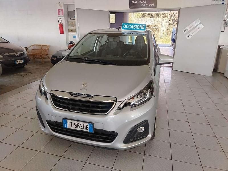 Usata Peugeot 108 Allure 72 CV (52 kW) 2018 Argento Utilitaria