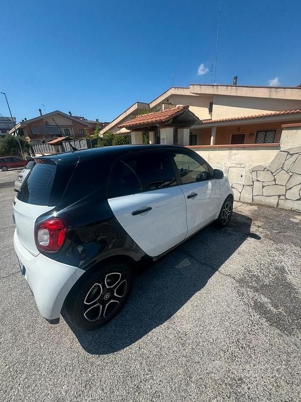 Usata Smart ForFour Edition #1 75 CV (55 kW) 2018 Bianco Utilitaria